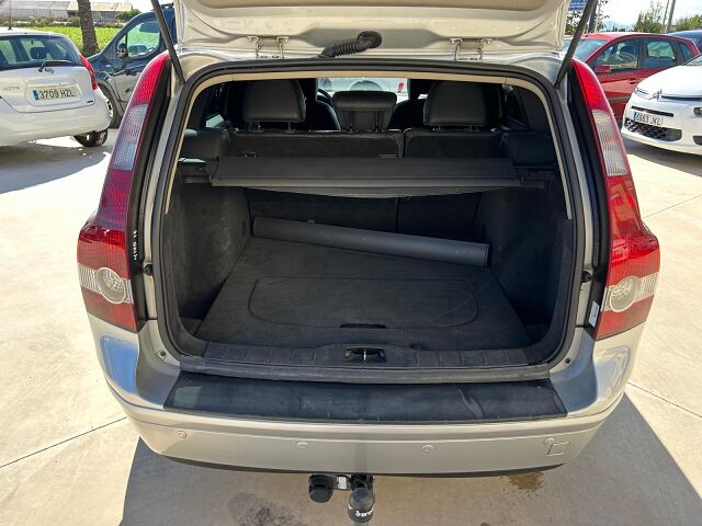 VOLVO V5 ESTATE 2.4 AUTO SPANISH LHD IN SPAIN ONLY 115000 MILES SUPERB 2007